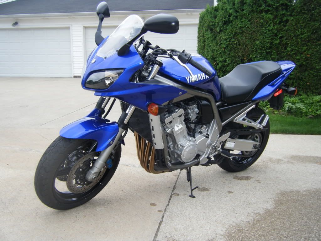 FOR SALE 2002 Yamaha FZ1, 5700 miles, Great condition, Fully serviced
